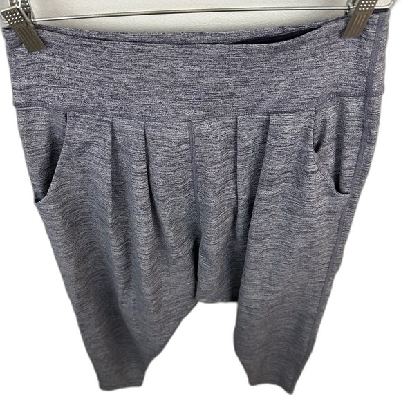 Lululemon Heathered Deep Indigo Happy Hatha Crop Size 4 - Picture 6 of 15